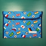 サッカーボール国旗柄連絡帳袋