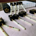 点棒付ミニ麻雀牌ピアス・イヤリング　黒に金文字