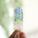 アースグリーンの羽根：波動玉®（サードアイ・ハートチャクラ）【現品一点物】Glass Feather