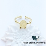 【10×8ミリ】オーバルカボション台座のリング　C0059