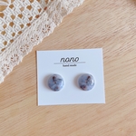 マーブルラベンダーブルーグレーピアス/サージカルステンレス nonoacs