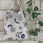 新柄☆巾着みたいなエコバッグ 北欧風花刺繍柄/アイボリー　撥水加工