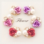 ちょこんと可愛い♡華やか♡バラ♡ピアス・イヤリング