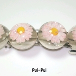 ピンクのお花入り　半球レジンのバレッタ