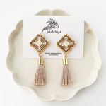 《特集掲載》antique earring <SQ gray × light beige>