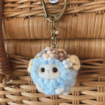 ＊お花とベビーブルーのまんまるひつじちゃん＊キーホルダー《羊毛フェルト》