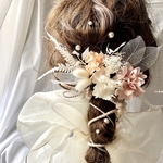 オレンジピンクのプリザーブドフラワーのヘッドドレス　／結婚式　成人式　髪飾り　水引追加オプションあり　紐アレンジ　ドライフラワー