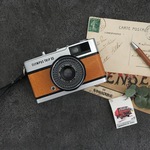 【完動品】トパーズイエローの本革にお色直ししたレトロなフィルムカメラ　オリンパス TRIP35【ただいま送料無料＋フィルム１本プレゼント！】