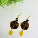 揺れるピアス・大ぶりシック