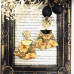 【再販2】ふんわりフラワー✳︎ヴィンテージ風刺繍リボンイヤリング✳︎イエロー