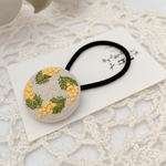ふんわり ミモザの刺繍 ① ヘアゴム