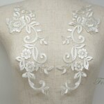 チュール刺繍モチーフ 1対 花 キナリ x 銀糸 (MFLB82KNHYJL)