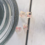 カスミソウ cubeピアス〈pink〉