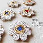 シンプルシックなお花ブローチ