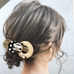 ラタン×モノトーンのヘアクリップ①
