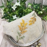 【受注作品】手刺繍『つぶつぶミモザの刺繍がま口ポーチ』