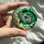 "Fine greenの丸ブローチ"