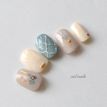 くすみブルーの一輪花 × モロッカン柄　ネイルチップ　