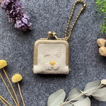 ニャンズ　豆がま口の小さなアクセサリーケース　 シロ