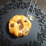 チョコチップクッキーのネックレス