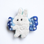 海の青色なうさ天ちゃんのブローチ＊キーホルダー🐰