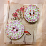 《flower》木製ぼたんの耳飾り