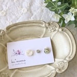 𝕜𝕦*𝕞𝕠𝕞𝕠𖦥⚘𖡡ꫛᥱꪝピュアホワイト カラー 波なみカボション 爽やか フラワー レジン 小ぶり ピアス 母の日