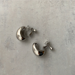 212. ぷっくり silver crescentmoon イヤリング