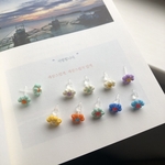 韓国ビーズアクセサリー　お花のピアス