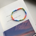 韓国ビーズアクセサリー　虹色ブレスレット