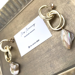個性的♡ゴールドデザインチタンピアス×天然貝殻