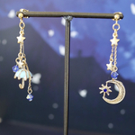 雨粒と星屑の降る♢夜空にさす傘と浮かぶ月のアシンメトリーピアス　ゆらゆら揺れるパール　イヤリング可