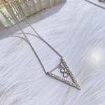 8のクリスタルᏙシルバーネックレス✨