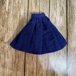 リカちゃん　服　ネイビー色のフレアスカート
