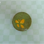 蝶々陶器ブローチ（若草）