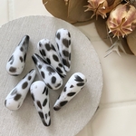 2pcs Handmade* 資材 B21-67 Dalmatian teardrop beads