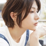 シンプルなウェーブラインイヤーカフ（ゴールド) 2way メンズ　　ツイスト　ユニセックス　初夏