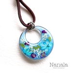 本物のお花のフープネックレス　レジンアクセサリ―