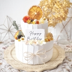 クレイケーキ　飾り付き　ウェルカムスペース　イエロー×ユーカリ　イミテーションケーキ　結婚式　パーティー