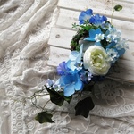 ◆ラナンとブルーのアジサイのリース◆アーティフィシャルフラワー・造花・壁掛けリース◆花俱楽部