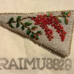 【レスター様】ご注文品…刺繍入り三角ブローチ