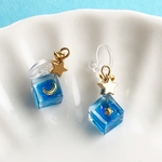 夜空のキューブピアス／イヤリング