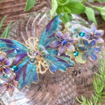 花咲くステンドグラスの蝶とバレッタ〜水に映る花と森〜（hair ornaments Stained glass butterfly 〜Forest&lake〜）