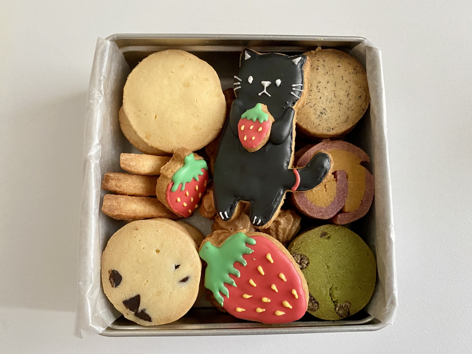 苺アイシングクッキー♡黒うさぎ 苺アイシングクッキー♡黒うさぎ