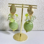 【RIN様専用】グリーンのチェコガラスビーズピアス💚