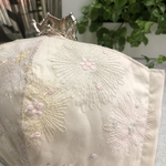 ❰ハンドメイド❱・立体型マスク☆  カラフルフラワー刺繍(オリジナルコットンレース・ミルクティー)