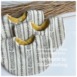 Darjeeling egg  bib