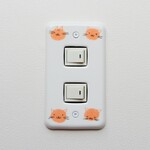 スイッチカバー　角型２つ口用（ネコさん）619601