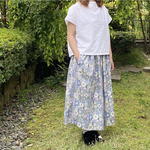 YUWA 上品な ブルー お花いっぱい の ギャザースカート