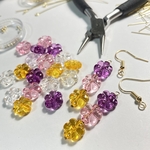 【Wakana様専用】ドラマ班カラーのお花イヤリング💗💜🧡
